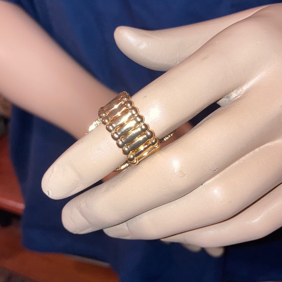 Costume ring clear stone with gold band - Picture 3 of 4